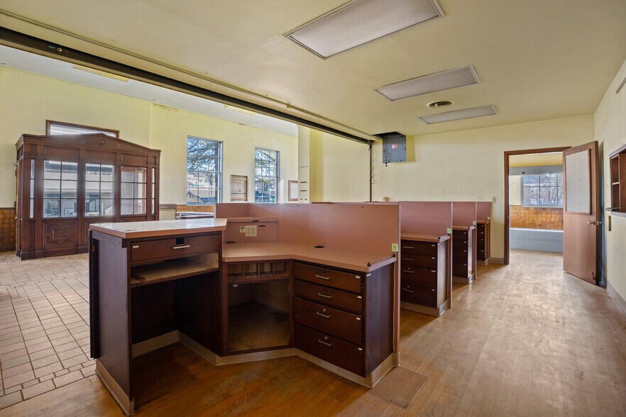 More Photos Of 224 N Oak St, Ukiah Office Residential For Sale