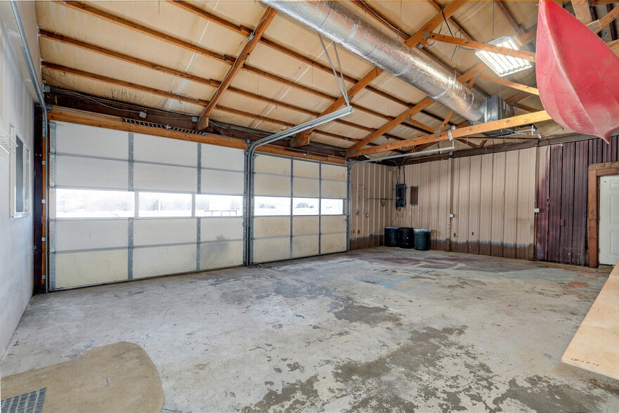 More Photos Of 972 US Highway 60 S, Billings Industrial For Sale