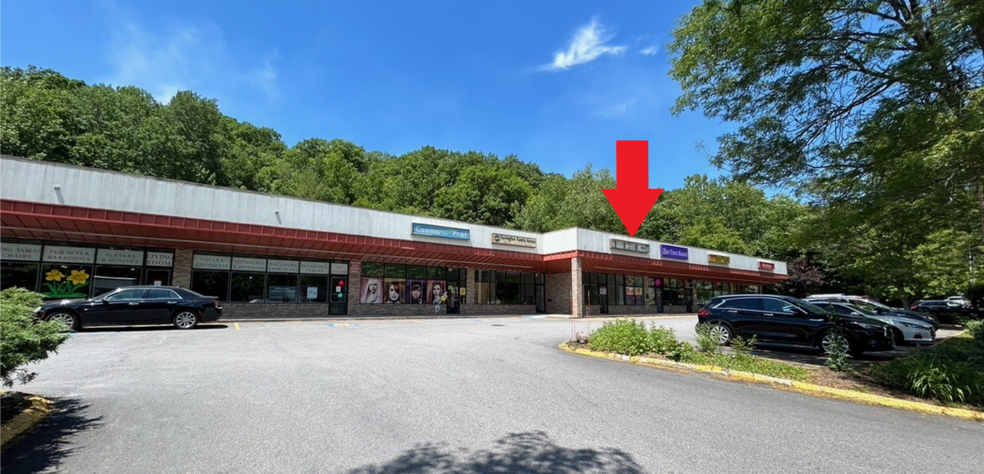More Photos Of 683-709 Winsted Rd, Torrington Storefront For Lease