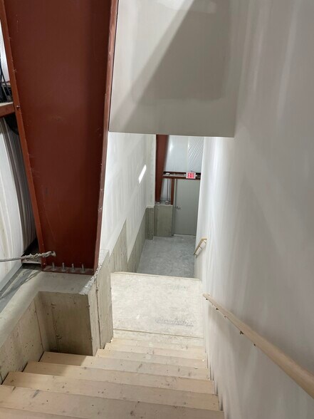 More Photos Of 111 Hopkins Hill Rd, West Greenwich Flex For Lease