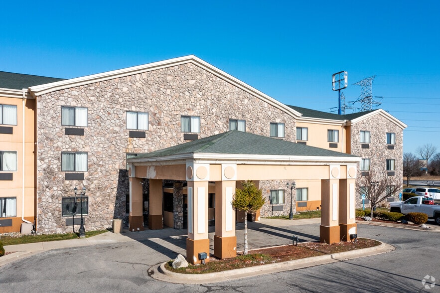 More Photos Of 6500 E Albain Rd, Monroe Hotel For Sale