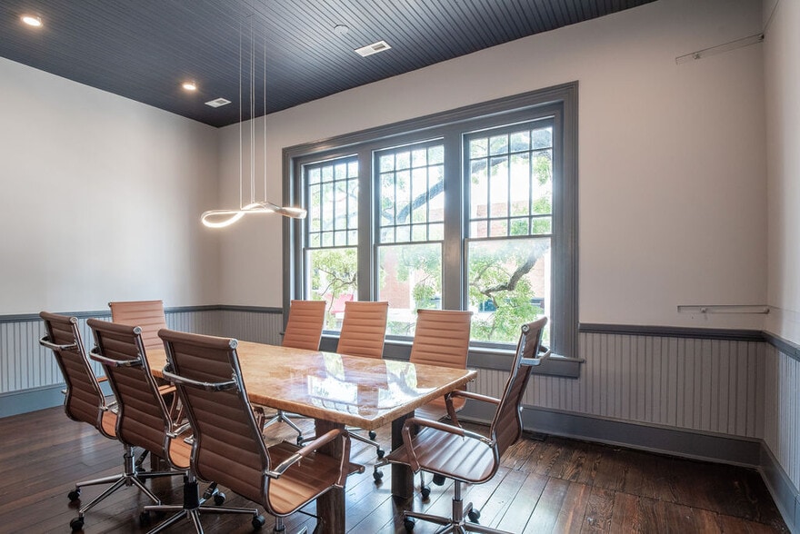 More Photos Of 211 Nash St E, Wilson General Retail For Lease