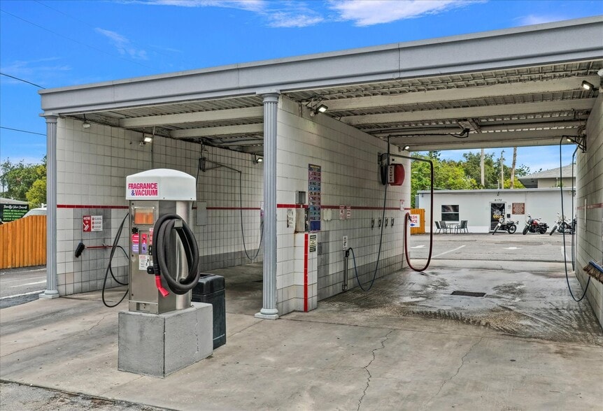 More Photos Of 6170 54th Ave N, Kenneth City Carwash For Sale