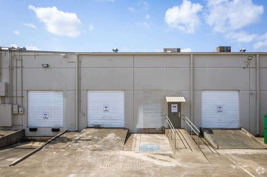 More Photos Of 601 N Shepherd Dr, Houston Flex For Lease