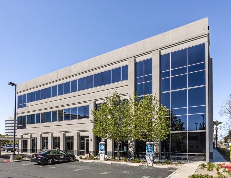 More Photos Of 3800 Concours, Ontario Office For Lease