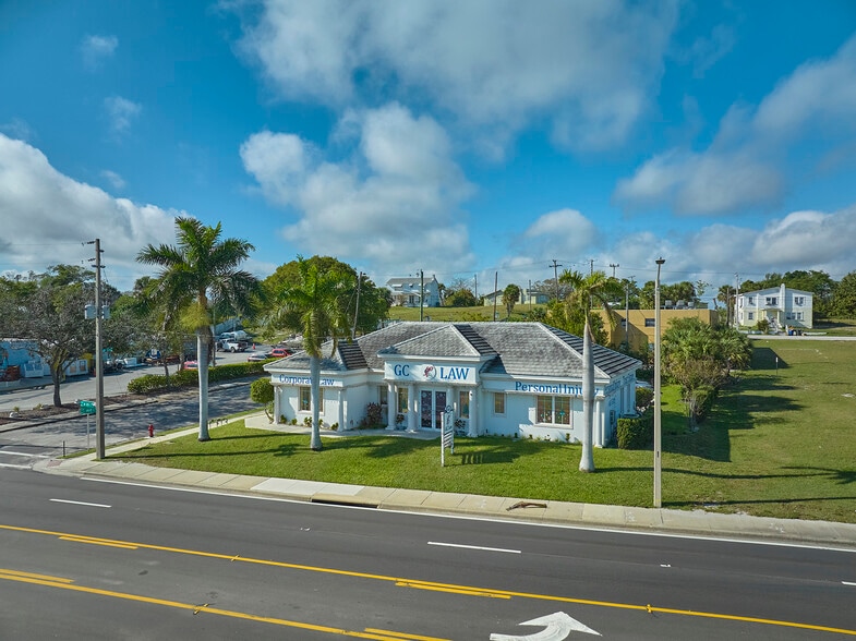 Primary Photo Of 1001 N US Highway 1, Fort Pierce Medical For Lease