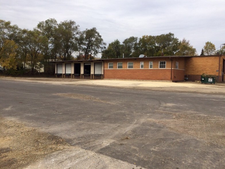More Photos Of 720 Kennon Rd, Rockford Truck Terminal For Sale