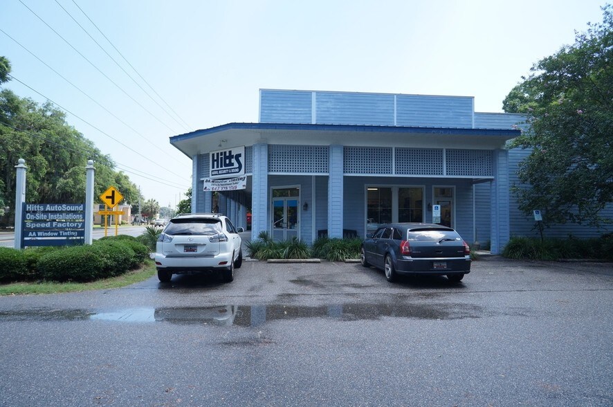 More Photos Of 1420 Ribaut Rd, Port Royal Freestanding For Lease