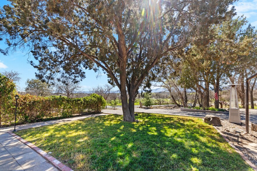 More Photos Of 10580 E Swinging Bridge Ln, Cornville Specialty For Sale