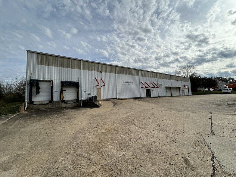 More Photos Of 160 Industrial Dr, Jackson Distribution For Lease