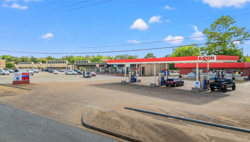 More Photos Of 1315 S Beckham Ave, Tyler Service Station For Sale