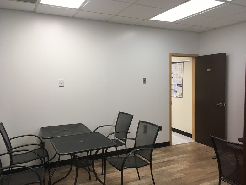 More Photos Of 27 Bleeker St, Millburn Office For Lease