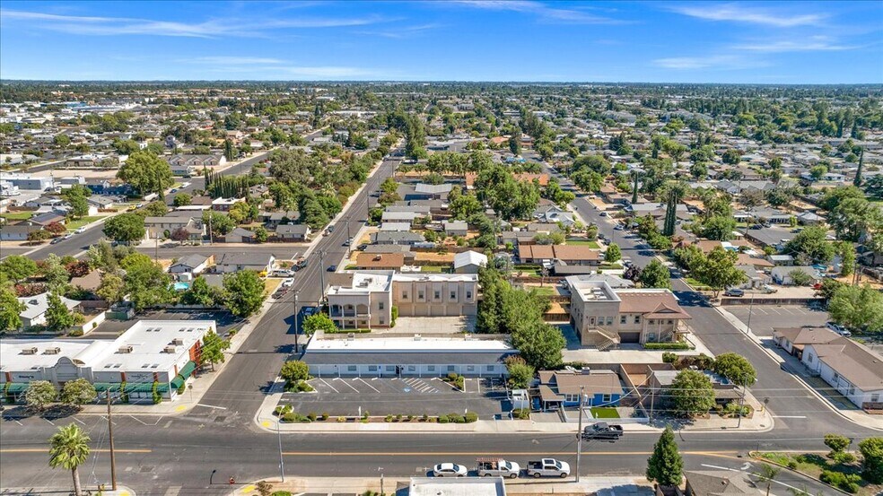 More Photos Of 324-330 Bullard Ave, Clovis Office For Sale