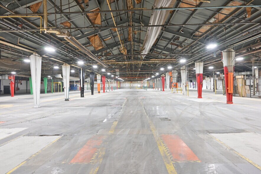 More Photos Of 701 33rd Ave N, Saint Cloud Manufacturing For Lease