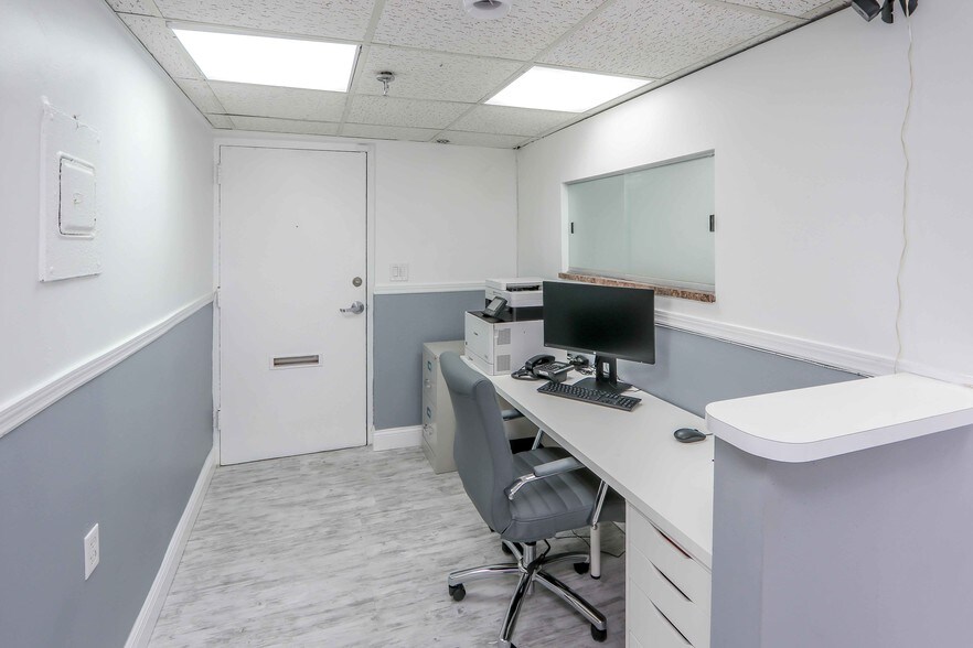 More Photos Of 4011 W Flagler St, Miami Loft Creative Space For Sale