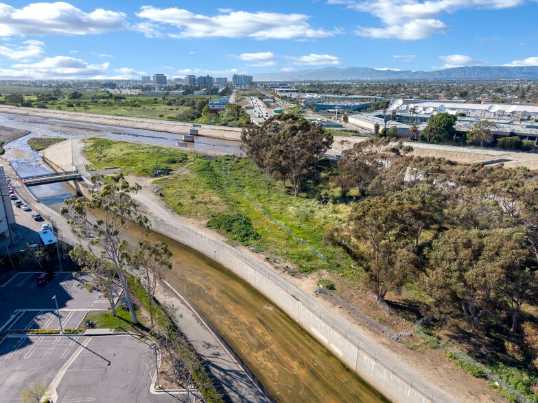 Primary Photo Of 5000 S Beethoven St, Los Angeles Land For Lease