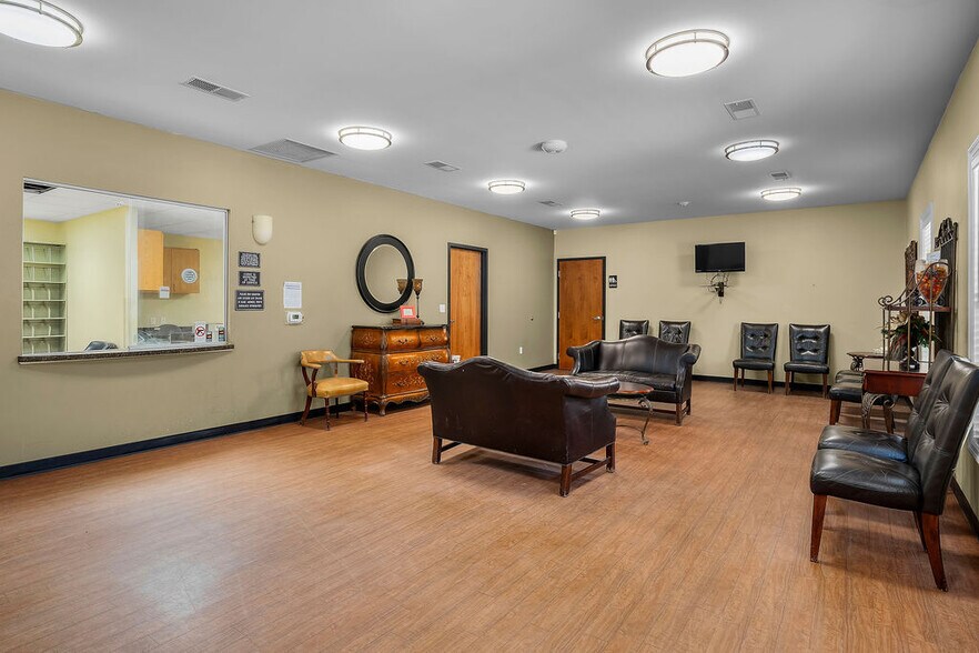 More Photos Of 1450 Jones Dairy Rd, Jasper Medical For Sale