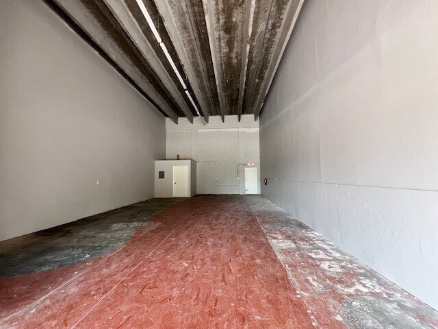 More Photos Of 238 NW 9 #2 ave, Homestead Light Manufacturing For Lease