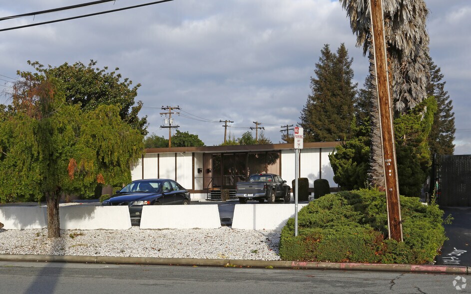 More Photos Of 303 Brokaw Rd, Santa Clara Office For Sale