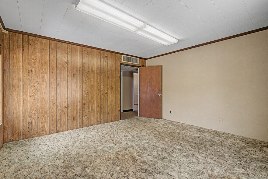 More Photos Of 1117 10th St, Huntsville Office For Lease