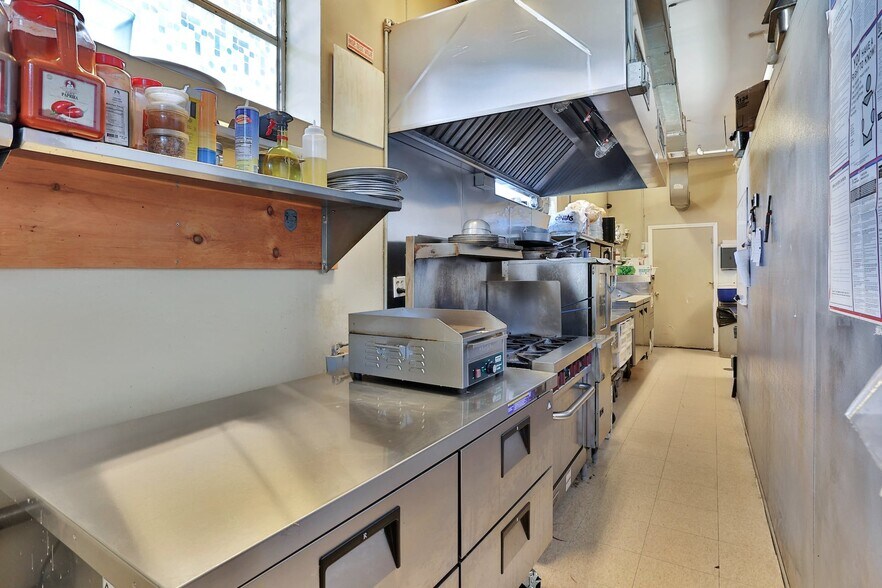 More Photos Of 148-164 E Route 59, Nanuet Freestanding For Sale