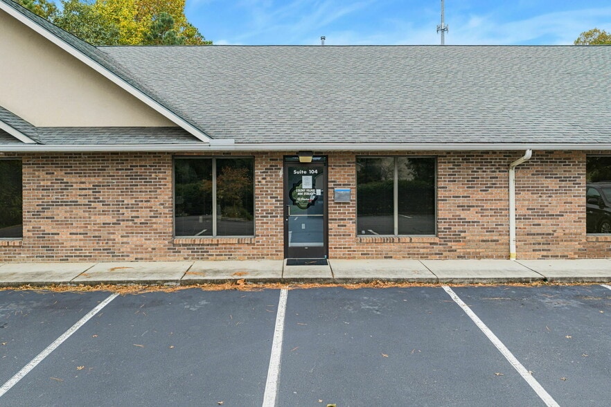 More Photos Of 9080 Barbee Ln, Knoxville Medical For Lease