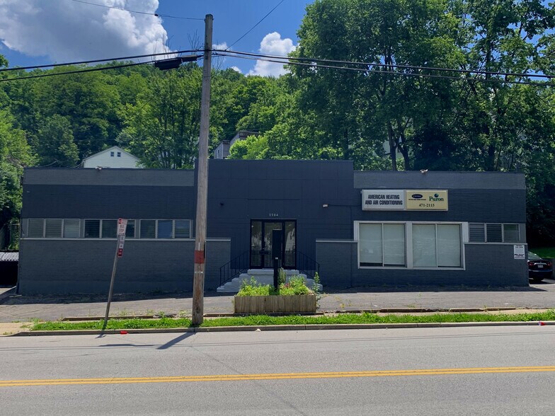 Primary Photo Of 2284 Quebec Rd, Cincinnati Flex For Lease