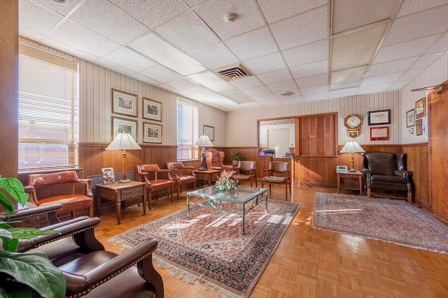 More Photos Of 65 E Main St, Pulaski Loft Creative Space For Sale