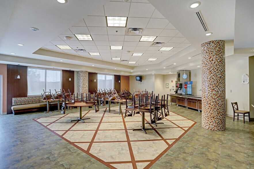 More Photos Of 505 Graham Dr, Tomball Hospital For Lease