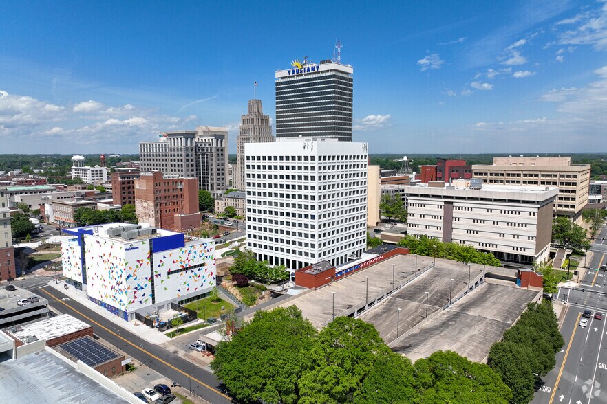 More Photos Of W 3rd St, Winston-Salem Office For Sale