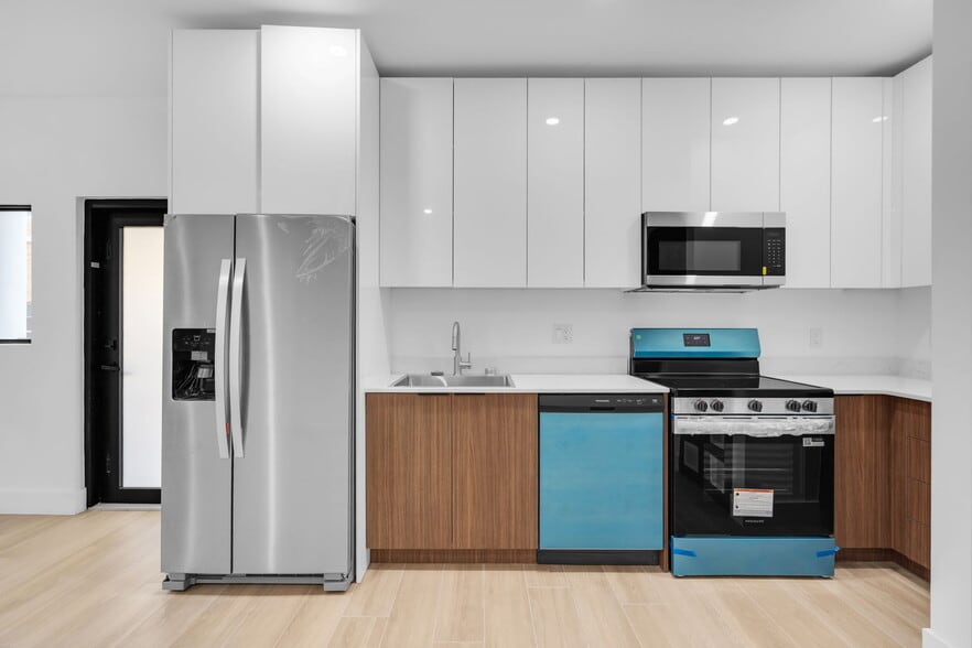 More Photos Of 1037 NW 2nd St, Miami Apartments For Sale