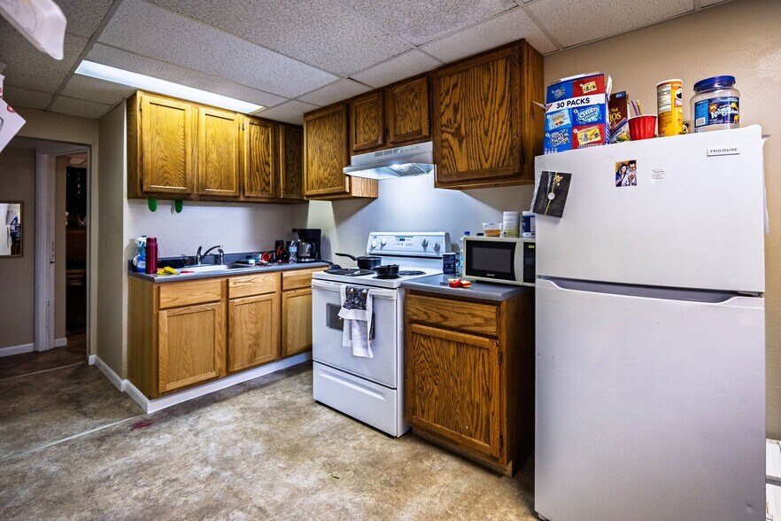 More Photos Of 404 10th St, Wheatland Apartments For Sale