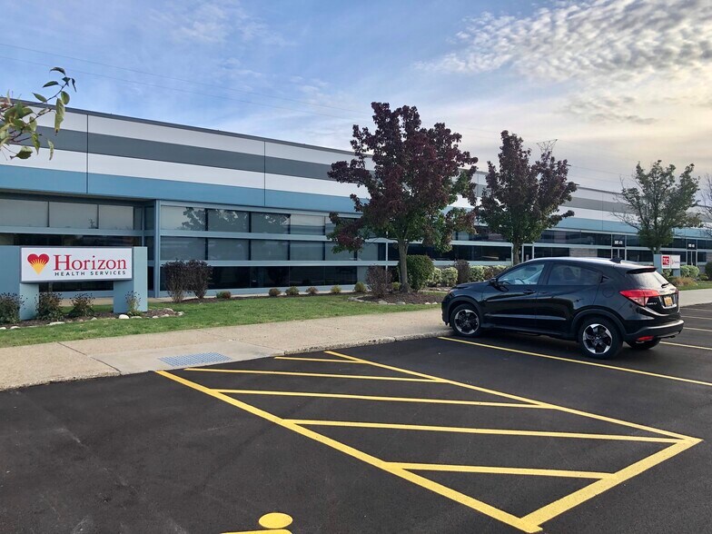 1000 Young St, Tonawanda, NY 14150 Flex/R&D For Lease