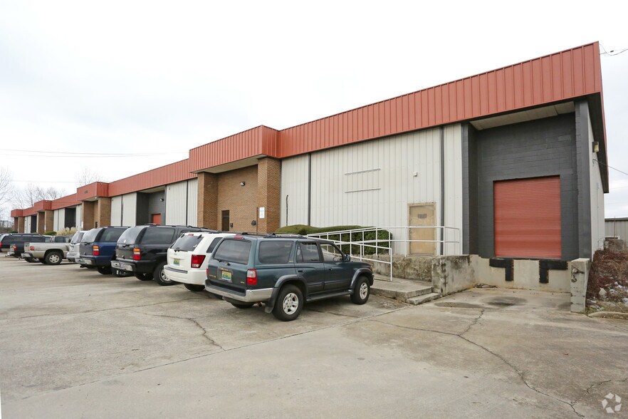 More Photos Of 3054 Leeman Ferry Rd SW, Huntsville Unknown For Lease