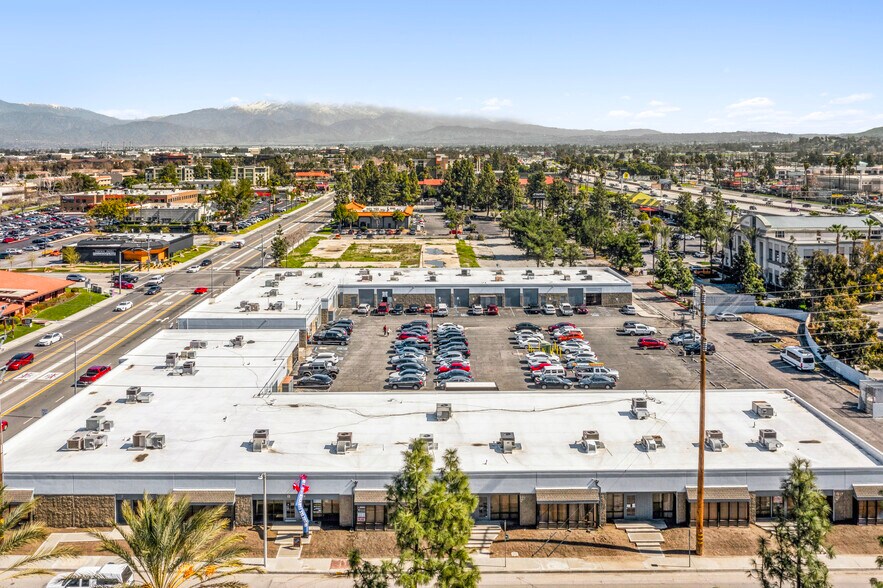 More Photos Of 165 W Hospitality Ln, San Bernardino Flex For Lease