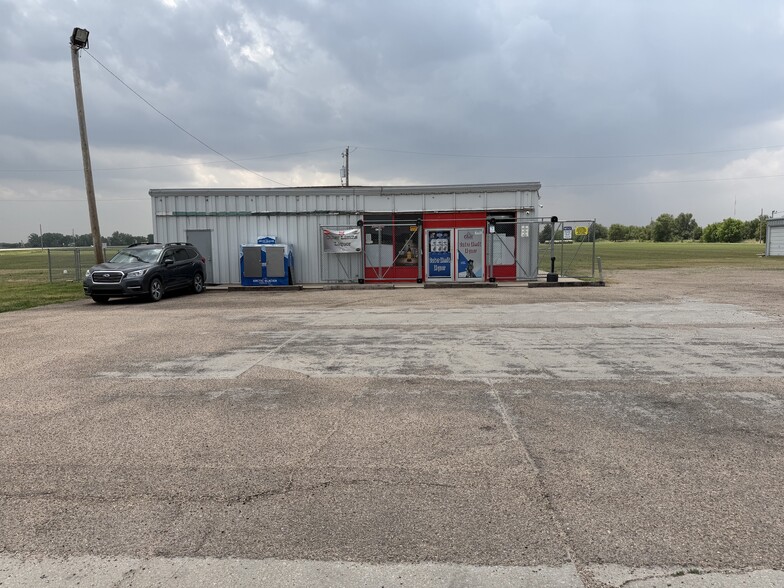 Primary Photo Of 31 NE 30 Rd, Great Bend Self Storage For Sale