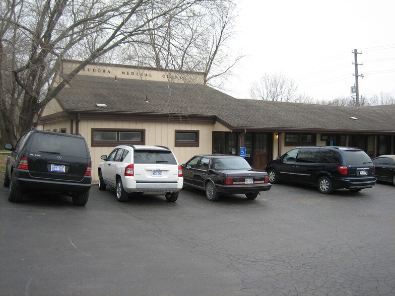 More Photos Of 101 W 10th St, Eudora Office For Lease