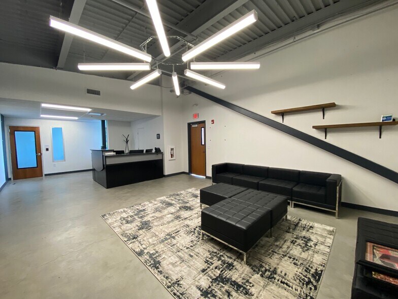 More Photos Of 10820 Shawnee Mission Pky, Shawnee Office For Sale