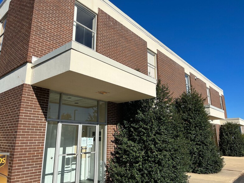 More Photos Of 25 W Skippack Pike, Blue Bell Office For Lease