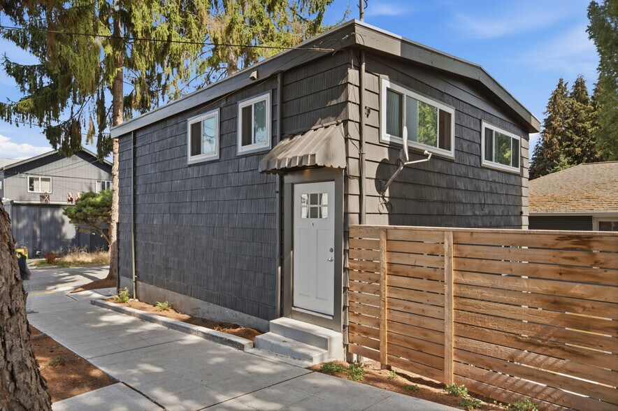 More Photos Of 1 W Dravus St, Seattle Apartments For Sale
