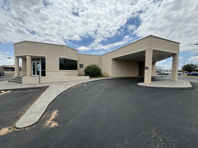 Primary Photo Of 301 N Muskingum, Odessa Hospital For Lease