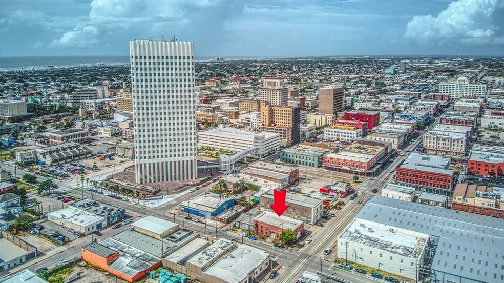 More Photos Of 1901 Strand St, Galveston Flex For Sale
