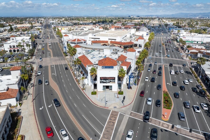 More Photos Of 1870 Harbor Blvd, Costa Mesa Unknown For Lease