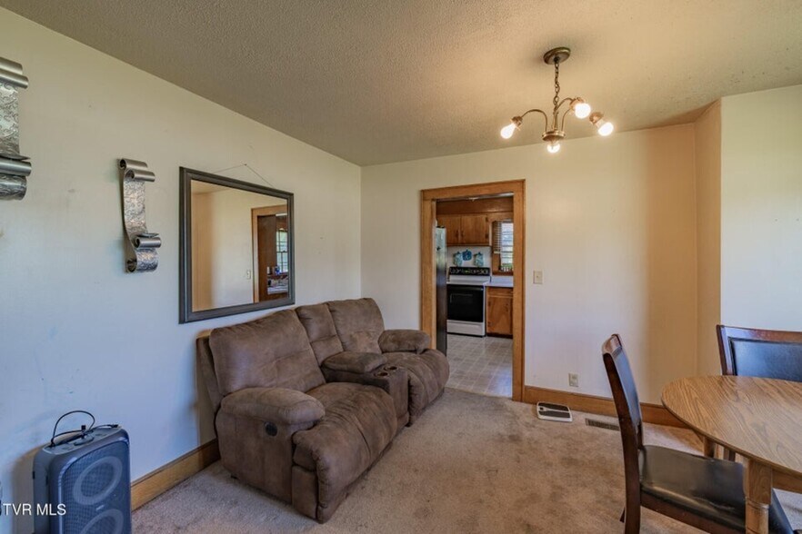 More Photos Of 100 Salvage Ln, Johnson City Apartments For Sale