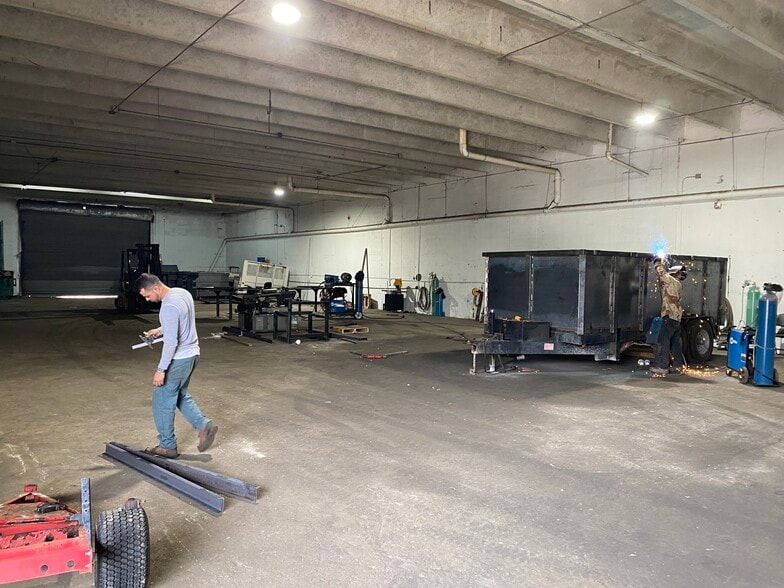 More Photos Of 2071 NW 141st St, Opa-locka Warehouse For Lease