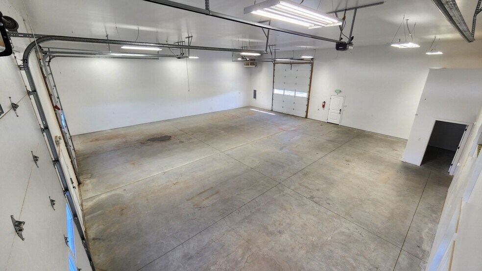 More Photos Of 3946 Professional Way, Idaho Falls Warehouse For Lease