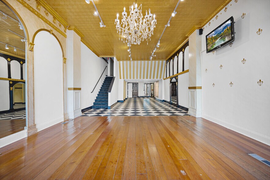 More Photos Of 43 Main St, Clinton Township Storefront For Sale