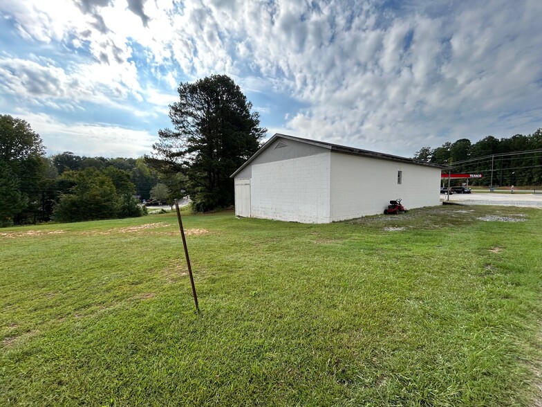 More Photos Of 3043 N Columbia St, Milledgeville Warehouse For Lease