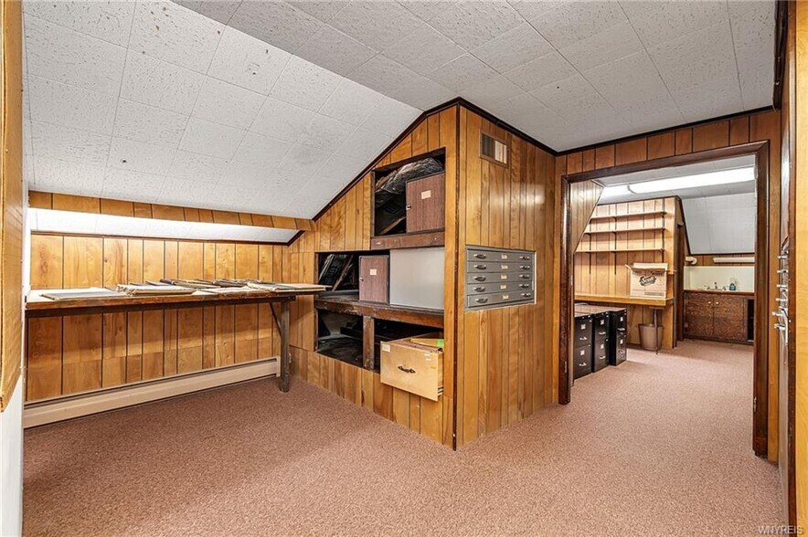 More Photos Of 427 Pine st, Lockport Flex For Sale