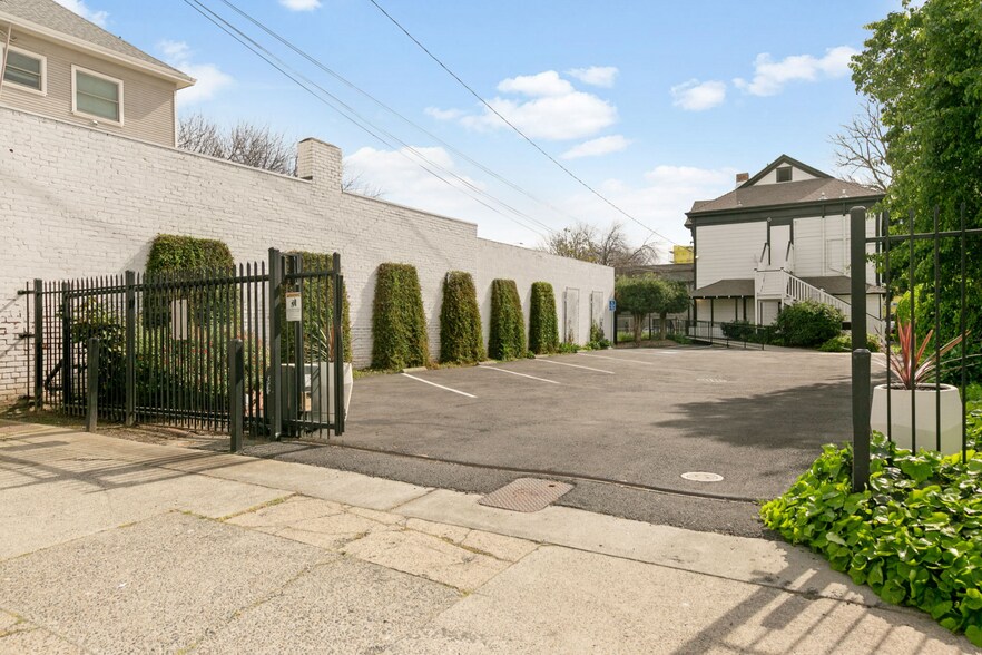 More Photos Of 1129 D St, Sacramento Office For Sale